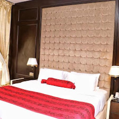 Room In Lodge - Best Western Plus-איבאדן מראה חיצוני תמונה