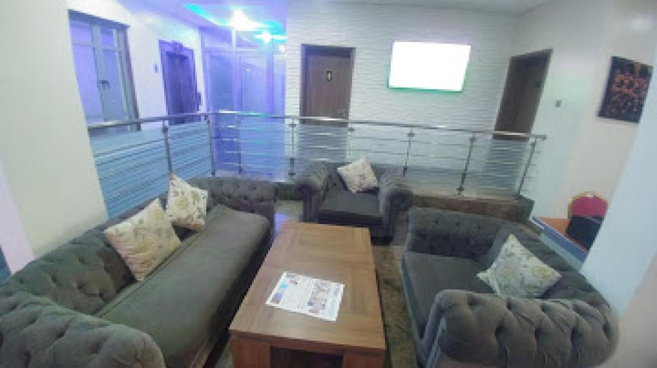 Room In Lodge - Best Western Plus-איבאדן מראה חיצוני תמונה