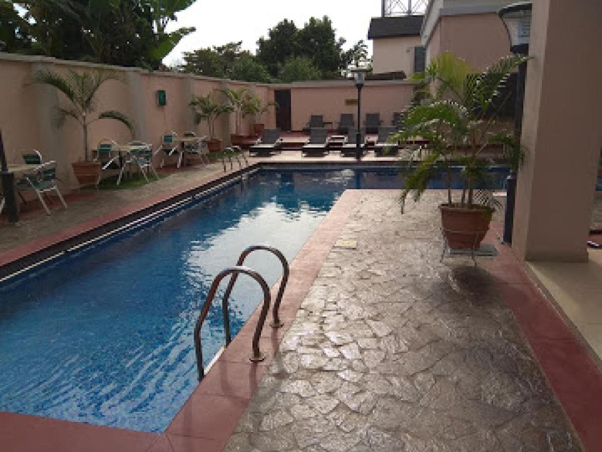 Room In Lodge - Best Western Plus-איבאדן מראה חיצוני תמונה