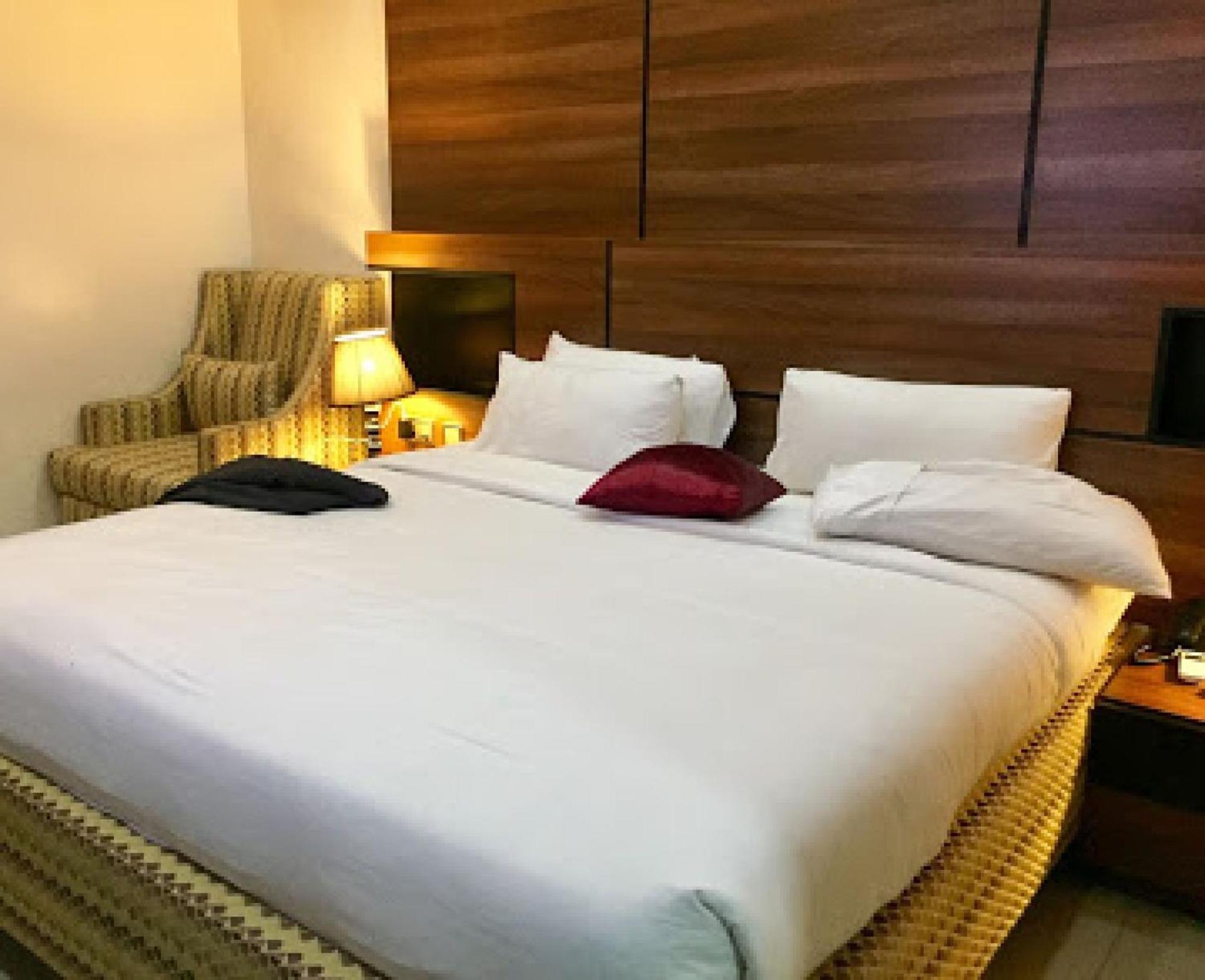 Room In Lodge - Best Western Plus-איבאדן מראה חיצוני תמונה
